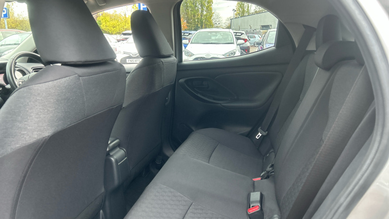 Toyota Yaris 1.5 Hybrid Design 5dr CVT Hybrid Hatchback